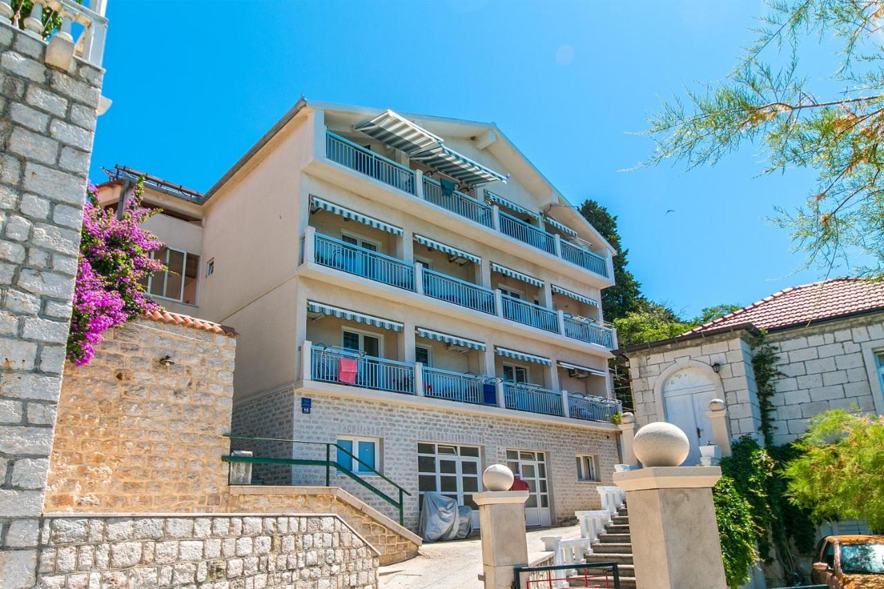 Apartments By The Sea Brist, Makarska - 15714 Podaca Exterior photo