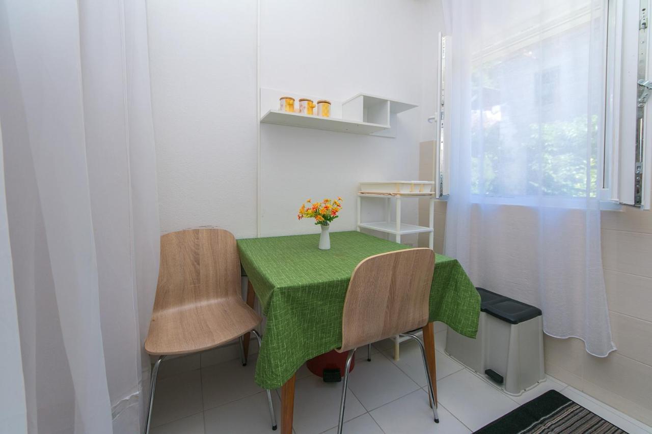Apartments By The Sea Brist, Makarska - 15714 Podaca Exterior photo